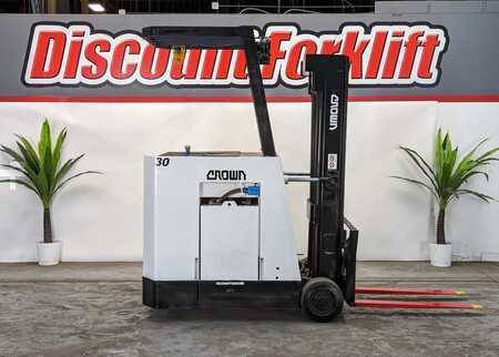Stackers stand-on 1994  Crown 30RCTT (1)