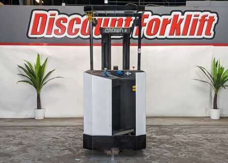 Stackers stand-on 1994  Crown 30RCTT (4)