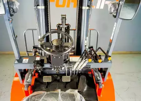Propane Forklifts 2026  Octane FY40S (9)