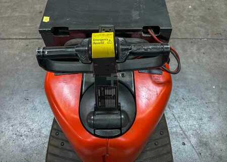Transpaleta eléctrica 2000  Linde EWR80-02 (9)