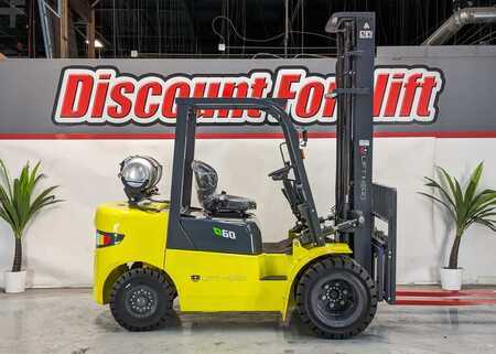 Propane Forklifts 2024  Lift Hero LG30GLT (1)