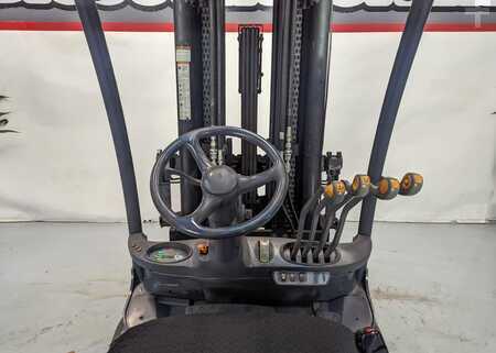 Propane Forklifts 2016  Crown C5 1000-60 (9)
