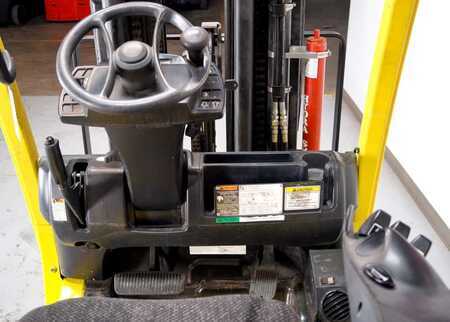 Propane Forklifts 2017  Hyster S50FT (9)