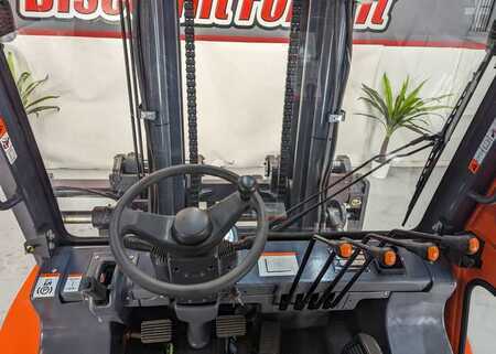 Carretilla elevadora diésel 2024  Octane FD70 (9)
