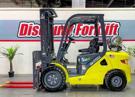 Propane Forklifts 2024  Lift Hero LG30GLT (2)