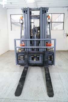 Carretilla elevadora diésel 2025  Octane FD45 (3)