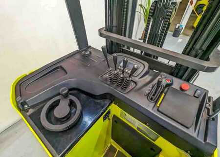 Montacargas de Pasillo Angosto 2025  Lift Hero LG20DR (9)