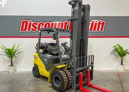 Propane Forklifts 2024  Lift Hero LG25GLT (5)