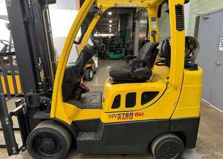 Propane Forklifts 2009  Hyster S60FT (2)
