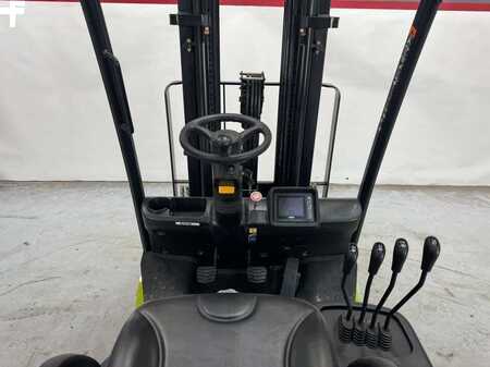 Propane Forklifts 2024  Clark S25CL (9)