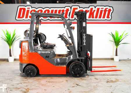 Propane Forklifts 2013  Toyota 8FGCU25 (1)