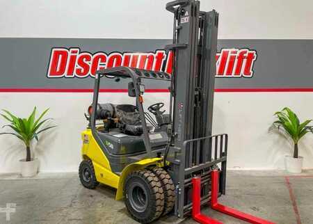 Propane Forklifts 2024  Lift Hero LG25GLT (5)