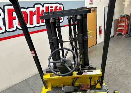 4 Wheels 1996  Hyster E120XL (9)