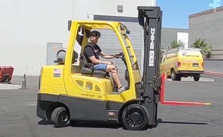 Propane Forklifts 2016  Hyster S80FT (1)
