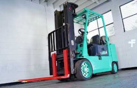 Propane Forklifts 1996  Mitsubishi FGC30 (5)