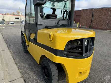 Diesel Forklifts 2017  Yale GDP110VX (4)