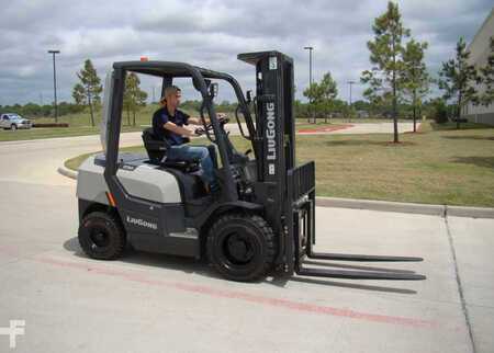 Diesel Forklifts 2025  LiuGong CLG2025H (8)