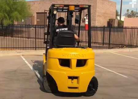 Propane Forklifts 2015  Hyundai 30L-7M (4)