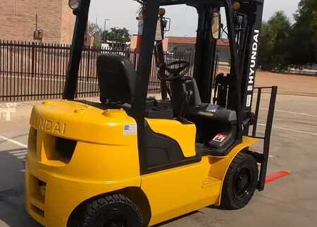 Propane Forklifts 2015  Hyundai 30L-7M (6)