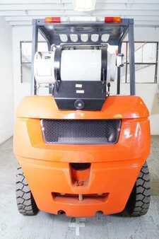 Propane Forklifts 2025  Octane FY50S (4)