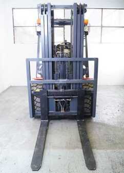 Propane Forklifts 2025  Octane FY35 (5)