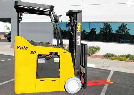 Apilador conductor incorporado 2017  Yale ESC030AD (1)