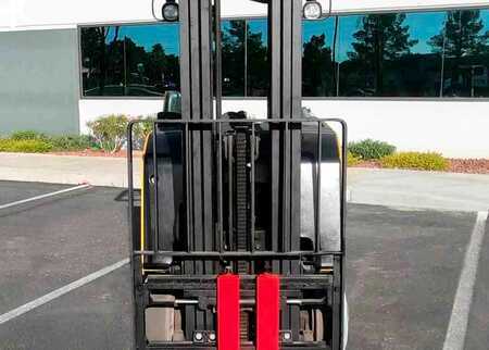 Apilador conductor incorporado 2020  Yale ESC030AD (3)