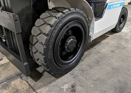 Propane Forklifts 2016  Unicarriers MUG1F2A35LV (8)