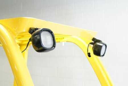 Propane Forklifts 2007  Hyster S40FTS (7)