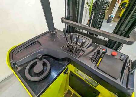 Montacargas de Pasillo Angosto 2025  Lift Hero LG20DR (9)