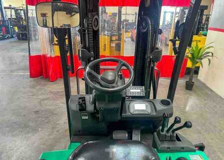 Eléctrica de 4 ruedas 2014  Mitsubishi FBC25N2 (6)