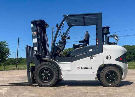Carretilla elevadora diésel 2025  LiuGong CLG2040H (2)