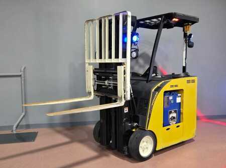 Stackers stand-on 2019  Yale ESC040AD (3)