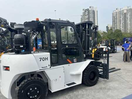 Carretilla elevadora diésel 2025  LiuGong CLG2070H (3)