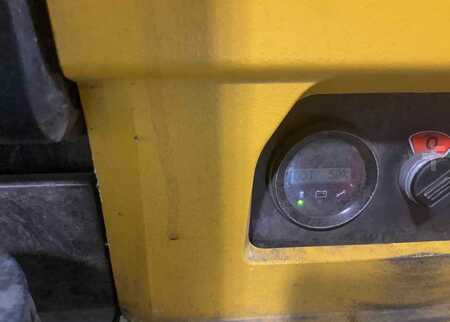 Transpaleta eléctrica 2021  Yale MPB045VG (9)