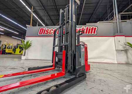 Pallet Stackers 2018  Raymond RSS40 (8)