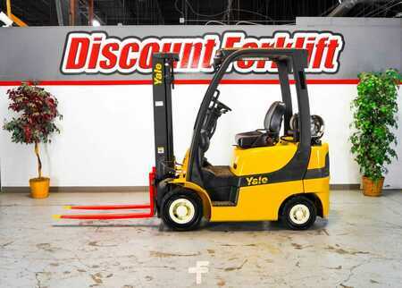 Propane Forklifts 2018  Yale GP040VX (2)
