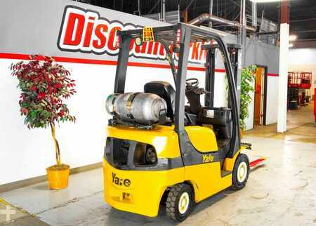 Propane Forklifts 2018  Yale GP040VX (6)