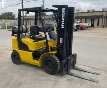 Propane Forklifts 2013  Hyundai 25L-7M (3)