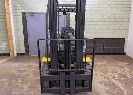 Propane Forklifts 2002  Komatsu FG25T-12 (7)