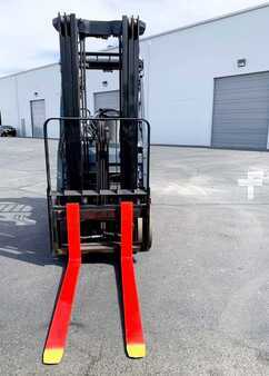 Propane Forklifts 2012  Toyota 8FGCU15 (9)