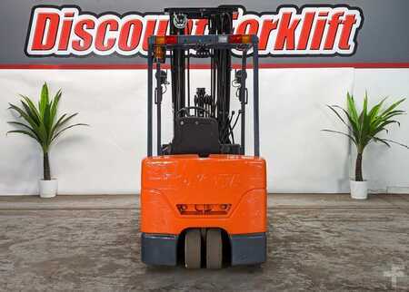 3 Wheels Electric 2010  Toyota 7FBEU20 (8)