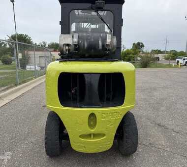 Propane Forklifts 1995  Clark CGP40 (8)