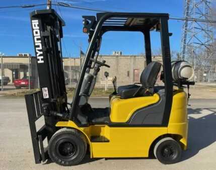 Propane Forklifts 2010  Hyundai 15LC-7A (2)