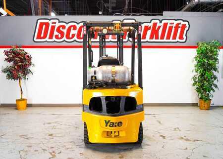 Propane Forklifts 2017  Yale GP040VX (8)