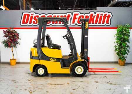 Propane Forklifts 2017  Yale GP040VX (9)