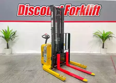 Pallet Stackers 2016  Yale MSW025-F (5)