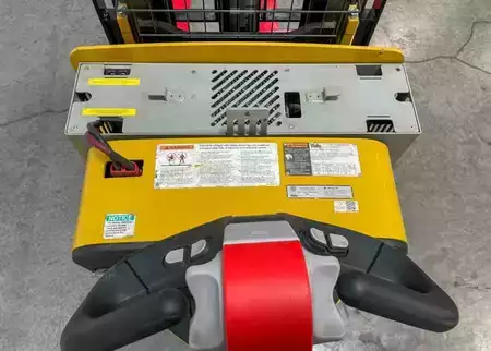 Pallet Stackers 2016  Yale MSW025-F (8)