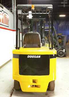 Eléctrica de 4 ruedas 1999  Doosan BC30S-2 (8)