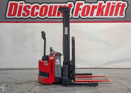 Pallet Stackers 2017  Raymond RSS40 (1)